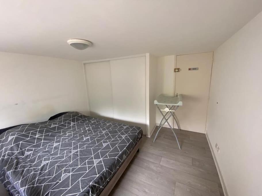 Appartement Avec Garage Et Terrasse Bourges Exterior photo