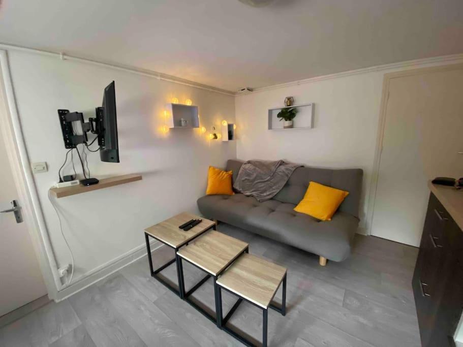 Appartement Avec Garage Et Terrasse Bourges Exterior photo